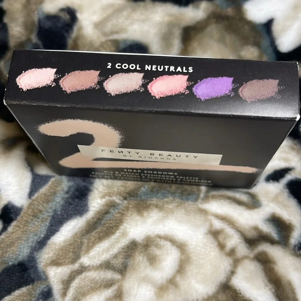 Fenty 2 Cool Neutrals Snap Shadows Eyeshadow Palette